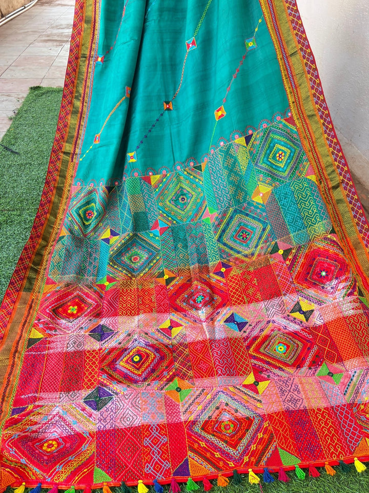 SAREES - Sooji Daarada Mane