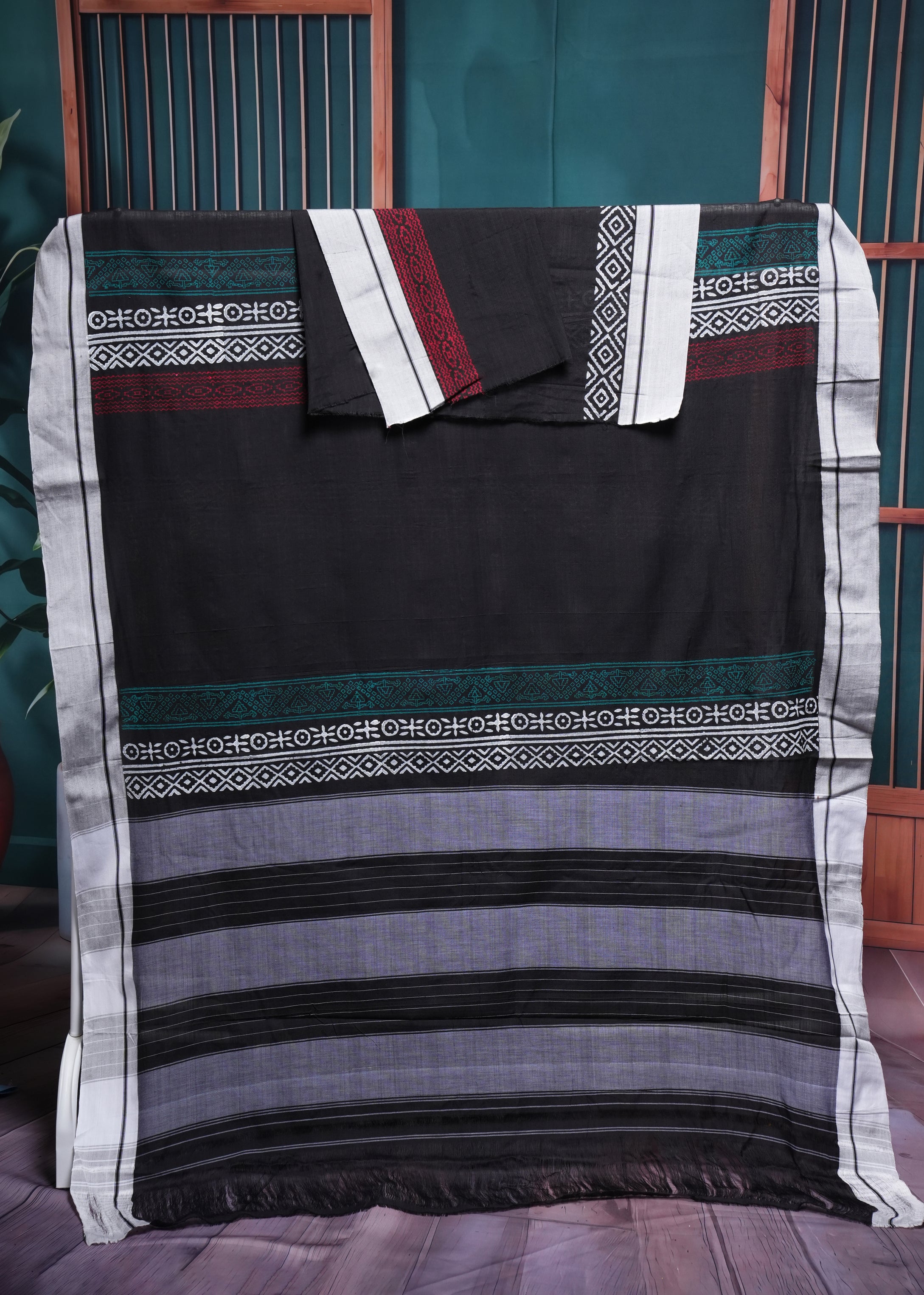 Black & Grey Tribal Border Cotton Saree
