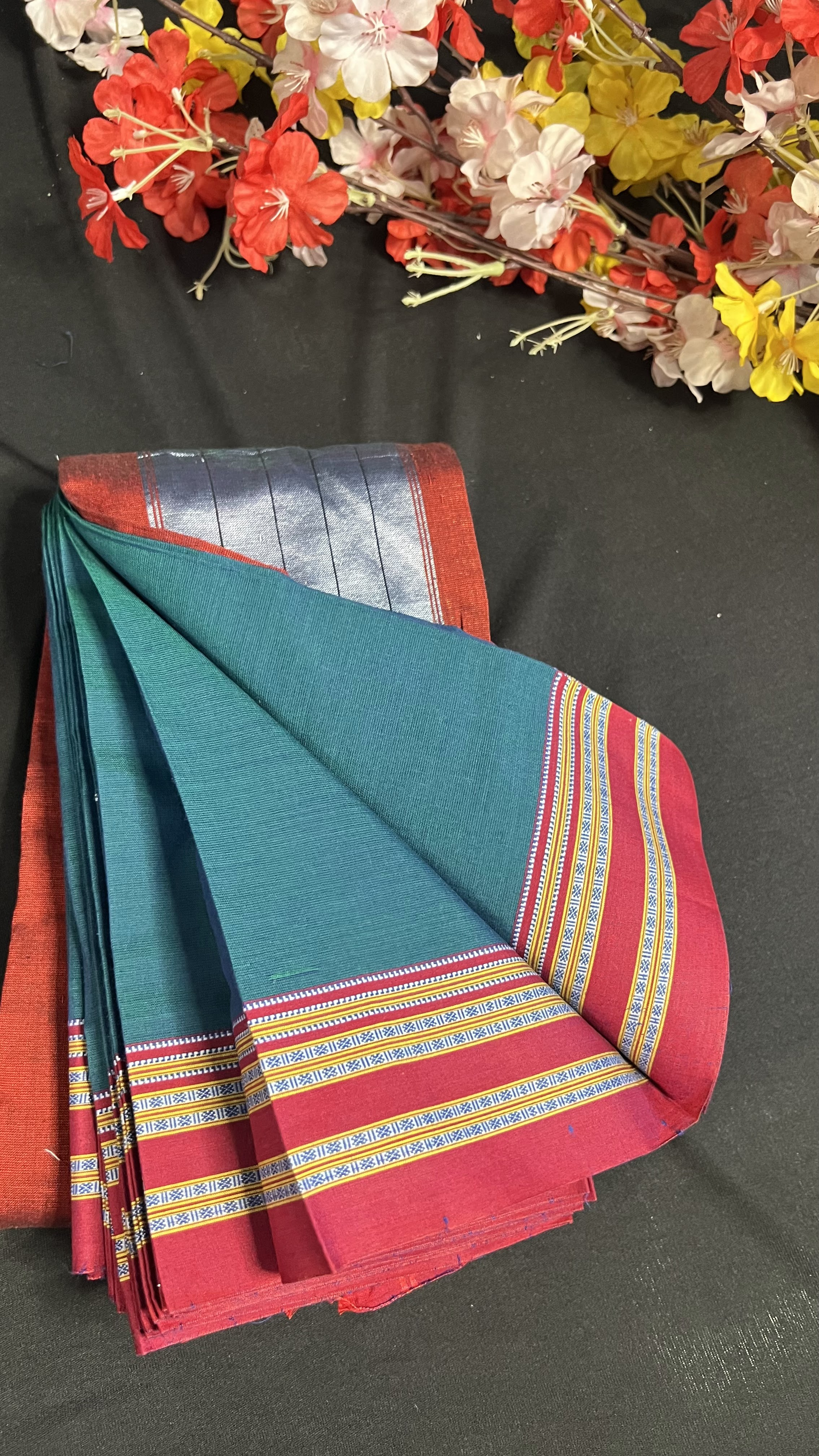 Handmade Pure Cotton Betgeri Saree with Running Blouse Piece
