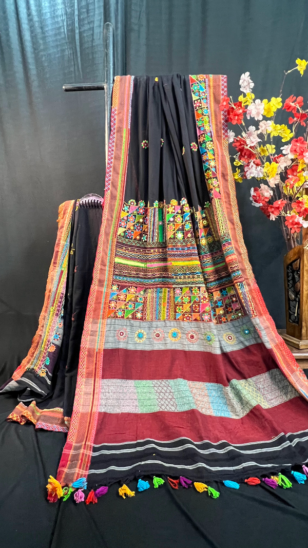 Handmade Kasuti Embroidered Pure Cotton Saree