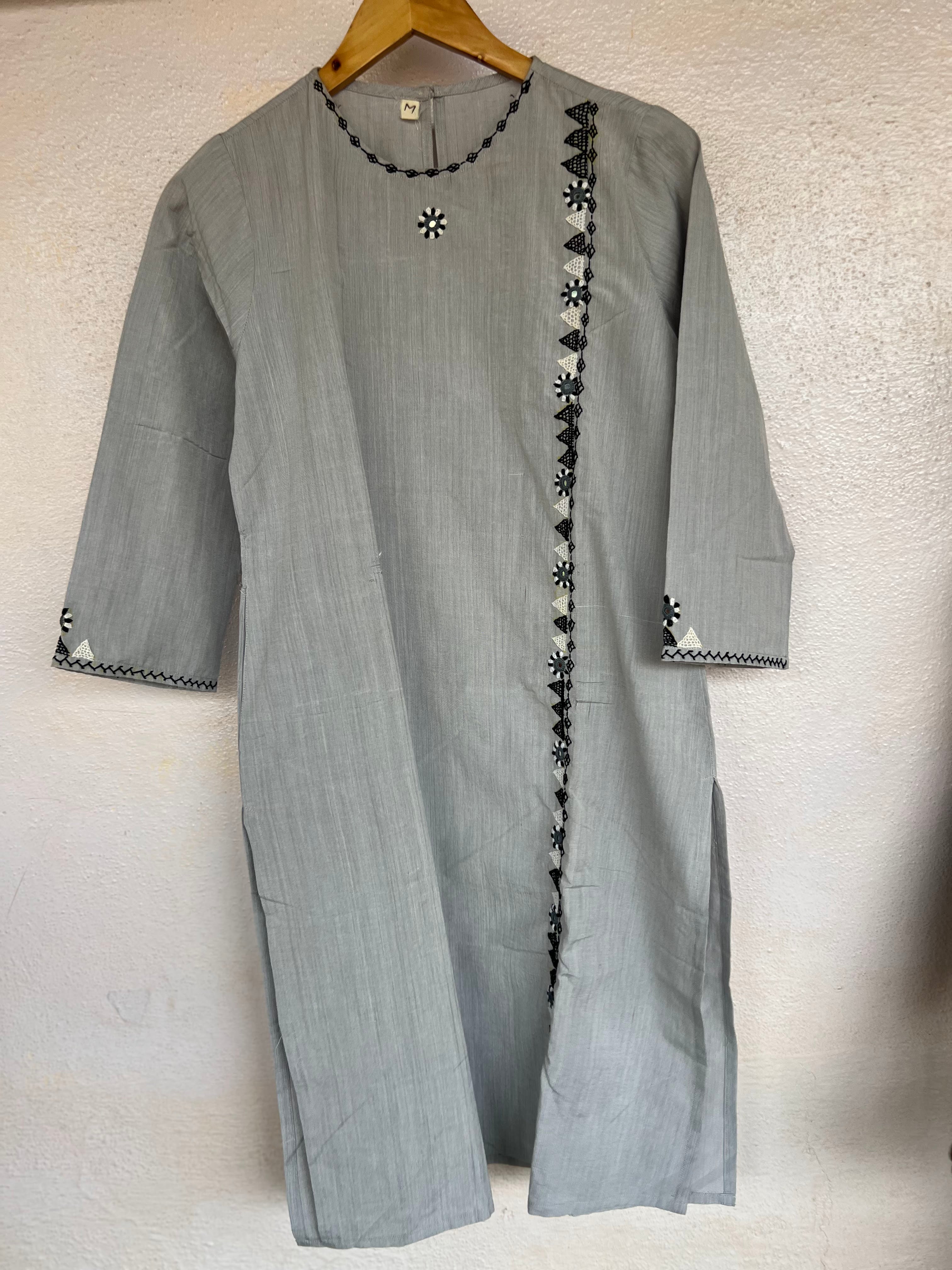 Lambani ready kurta  M Size