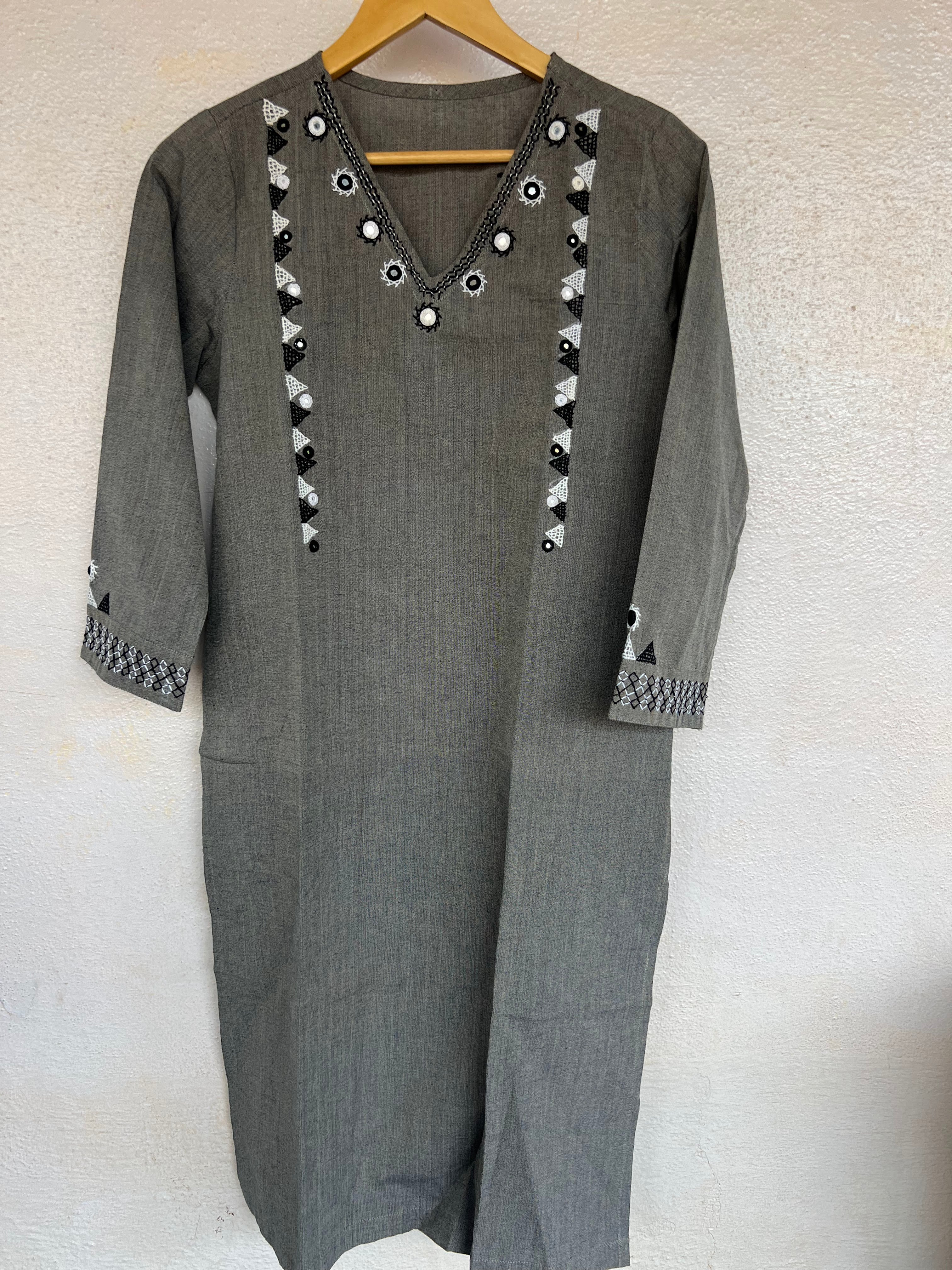 Lambani ready kurta  M Size