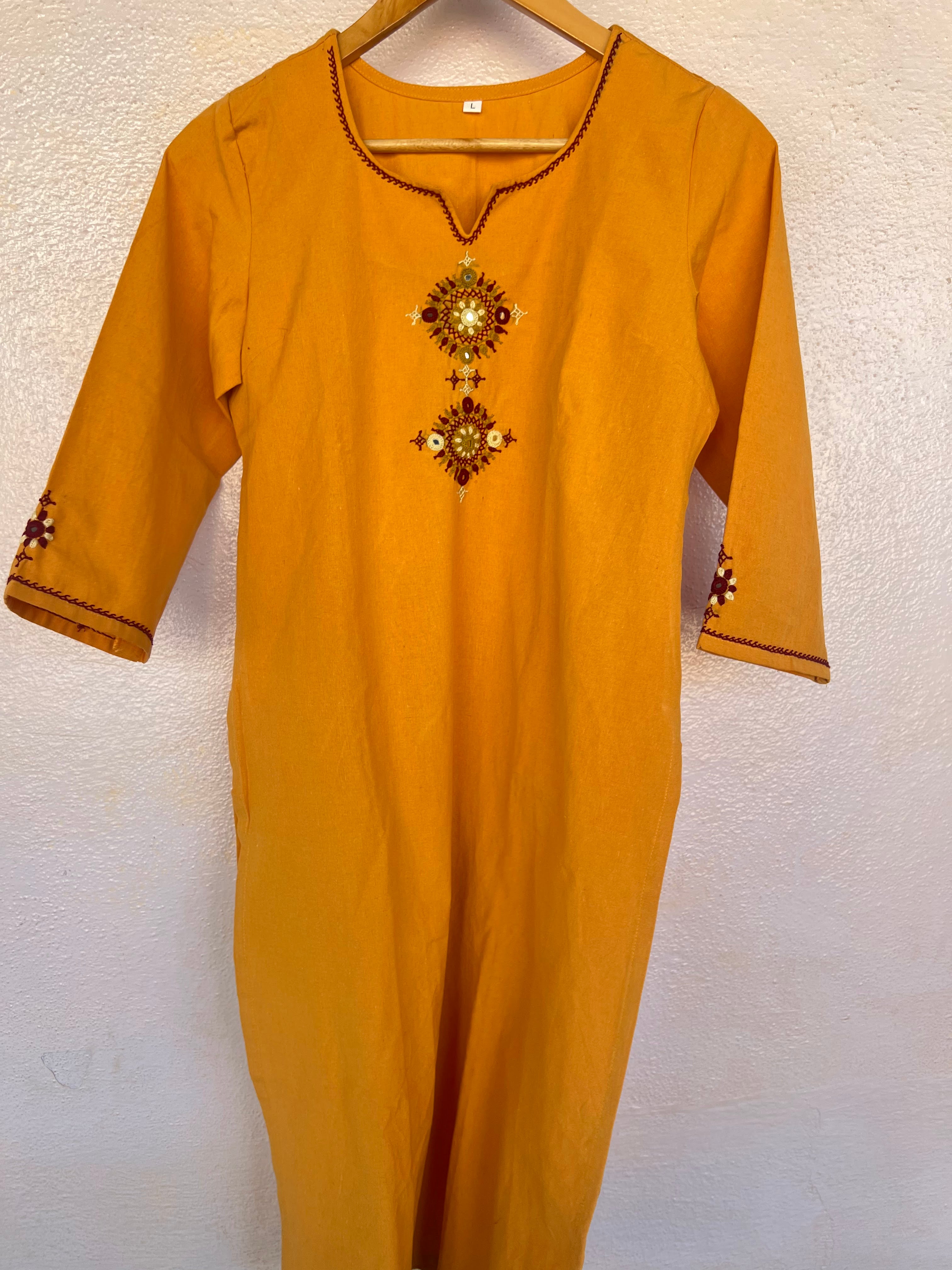 Lambani ready kurta L