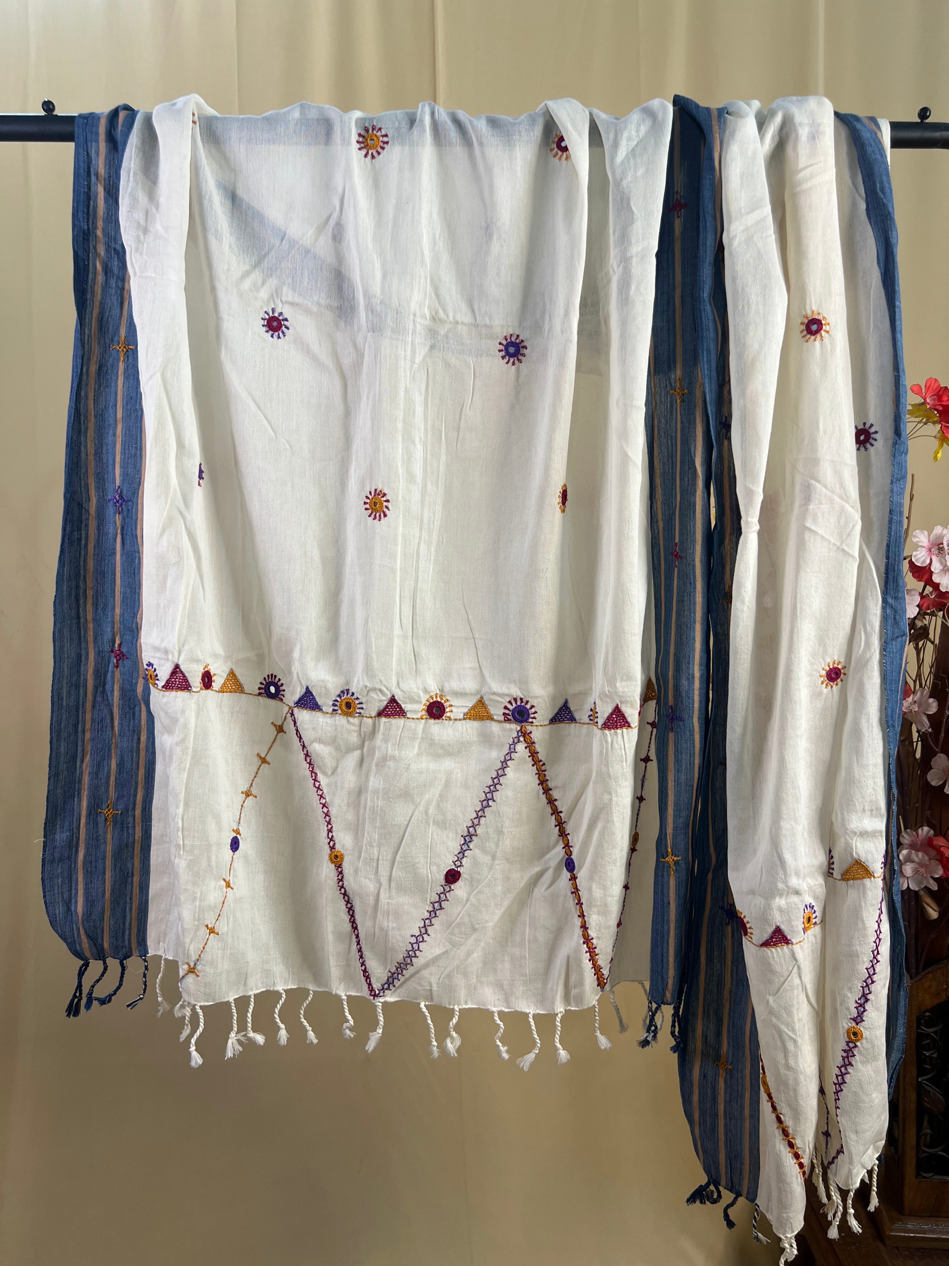 Off-White with Multicolor Zig-Zag Embroidery Lambani Handloom Cotton Stole