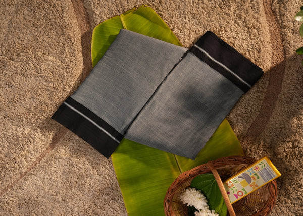 Patteda Anchu Cotton Saree – Grey & Black